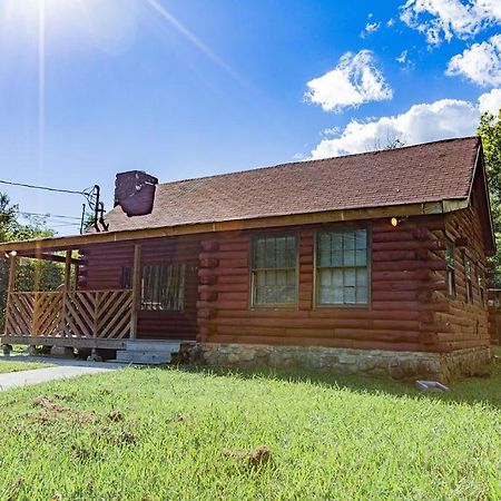 Authentic Log Cabin Mins From Chatts Best Sites Villa Chattanooga Buitenkant foto