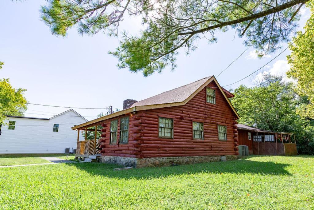 Authentic Log Cabin Mins From Chatts Best Sites Villa Chattanooga Buitenkant foto