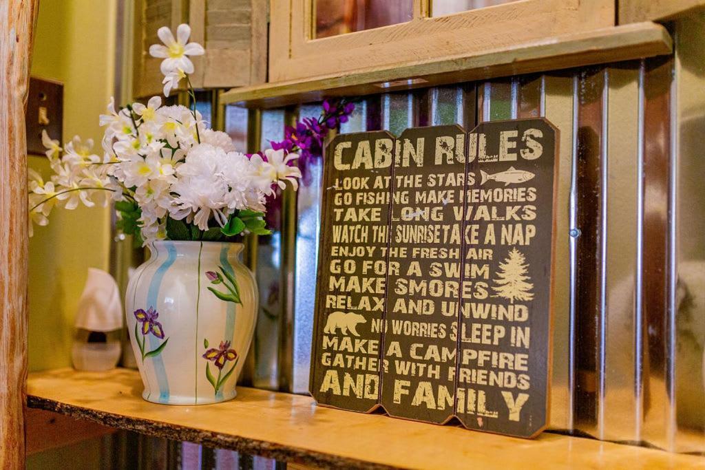 Authentic Log Cabin Mins From Chatts Best Sites Villa Chattanooga Buitenkant foto